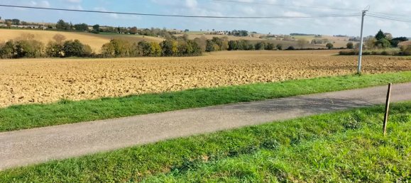  Land in Fleurance, France No. 79340 10