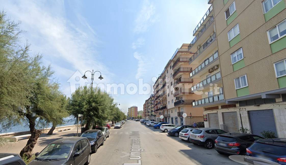 3 rooms Commercial property in Molfetta, Italy No. 271173