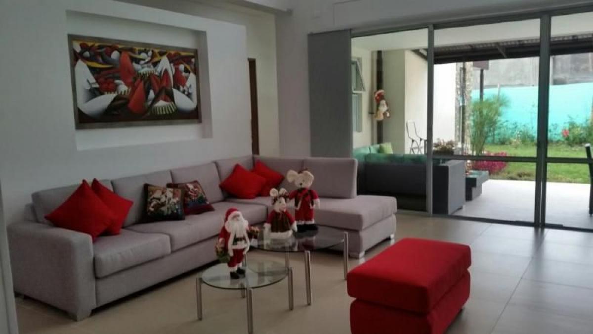3 bedrooms House in Quindio, Colombia No. 6074