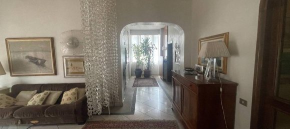 6 rooms Penthouse in Prato, Italy No. 173680 27