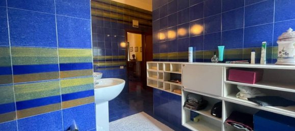 6 rooms Penthouse in Prato, Italy No. 173680 25