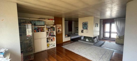 6 rooms Penthouse in Prato, Italy No. 173680 3