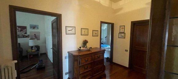 6 rooms Penthouse in Prato, Italy No. 173680 16
