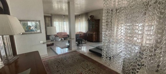 6 rooms Penthouse in Prato, Italy No. 173680 28