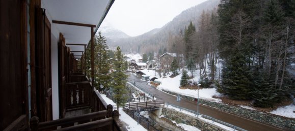 Edifício em Ayas, Italy 1300 m² N.º 298686 10