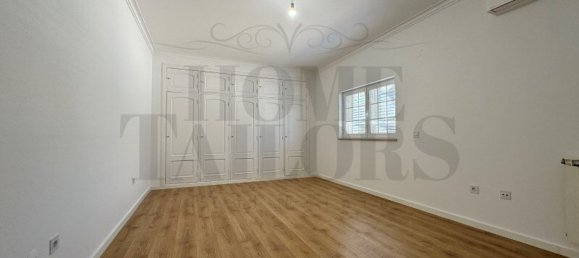 4 Schlafzimmer Villa in Corroios, Portugal, Nr. 287940 19