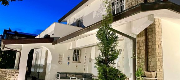 4 bedrooms Villa in Forte dei Marmi, Italy No. 79770 2