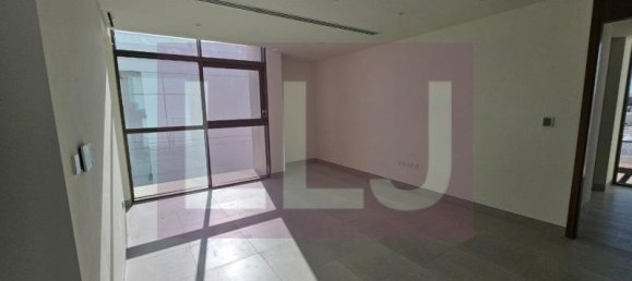 4 bedrooms Villa in Abu Dhabi, UAE No. 54374 4