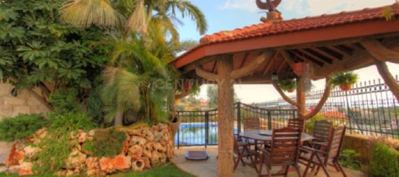 6 bedrooms Villa in Limassol, Cyprus No. 2700 4