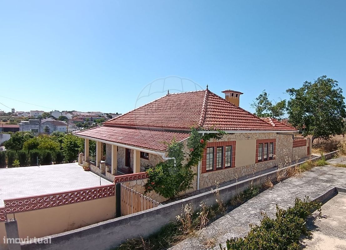 3 bedrooms House in Pontevel, Portugal No. 228139