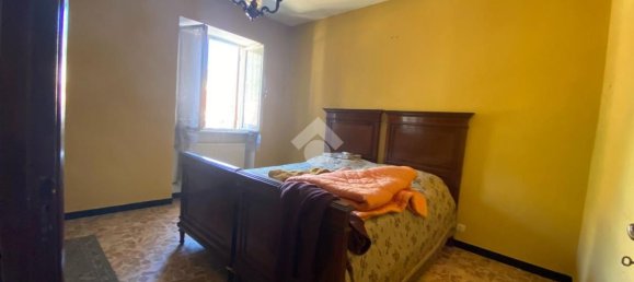 5 rooms Apartment in Montoggio, Italy No. 151779 9