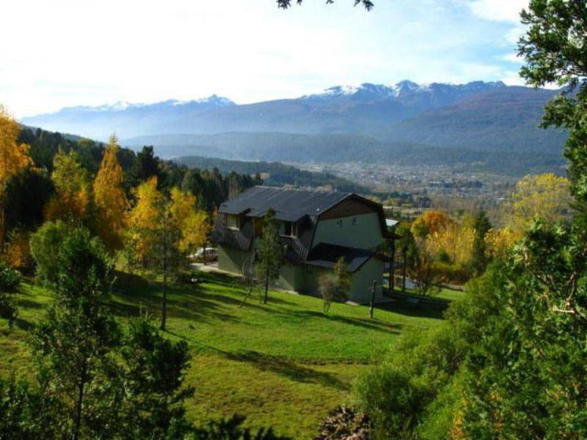 6 bedrooms House in Rio Negro, Argentina No. 9614