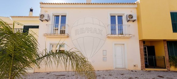 3 bedrooms Villa in Quarteira, Portugal No. 33486 7