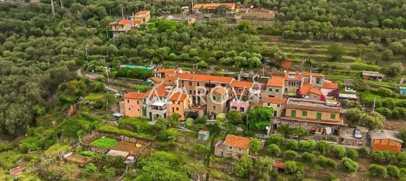 4 bedrooms Villa in Noli, Italy No. 192092 2