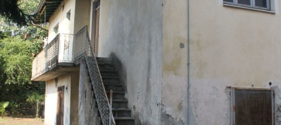 5 rooms Villa in Seriate, Italy No. 107384 2