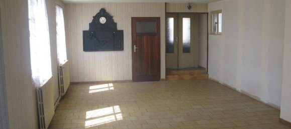 280m² Commercial property in Chisseaux, France No. 82464 4