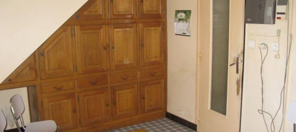 280m² Commercial property in Chisseaux, France No. 82464 8