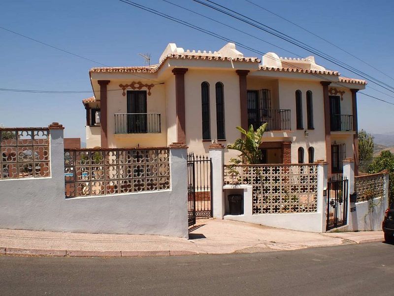 7 bedrooms House in Alhaurin de la Torre, Spain No. 231722