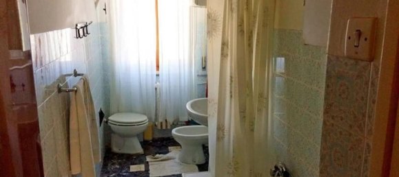 3 rooms Apartment in Fermo, Italy No. 137997 5