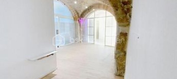 59m² Commercial property in Nimes, France No. 283388 3
