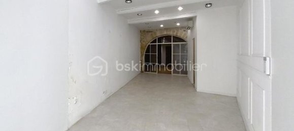 59m² Commercial property in Nimes, France No. 283388 2