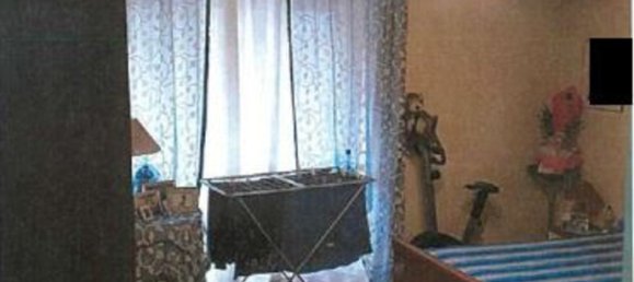 3 rooms Apartment in Lonate Pozzolo, Italy No. 198966 5