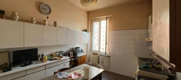 Квартира с 7 комнатами в Генуя, Италия № 235174 4