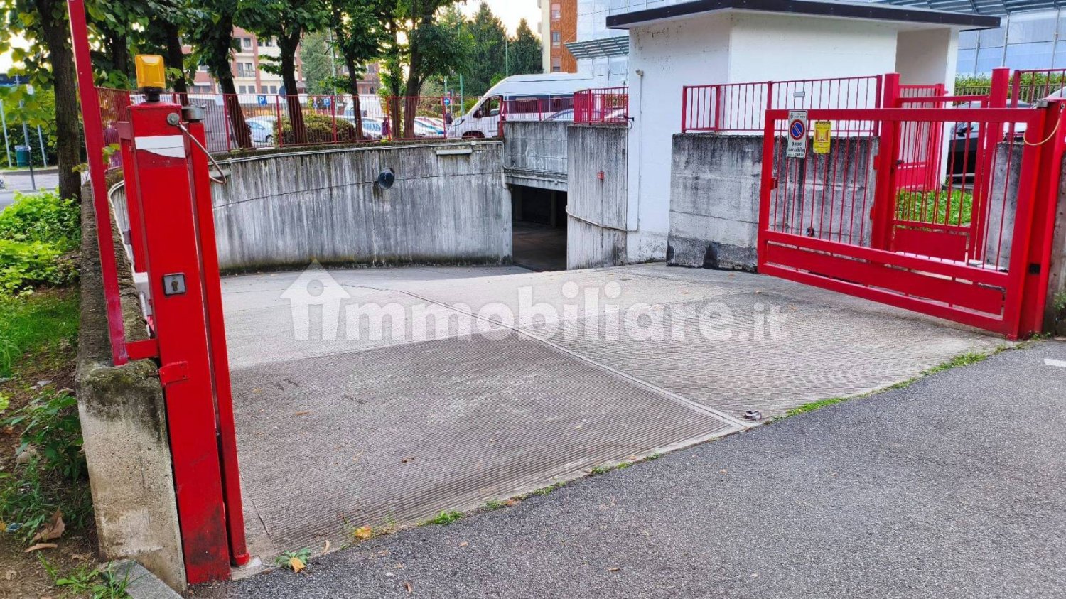 14m² Garage in Cologno Monzese, Italy No. 379387