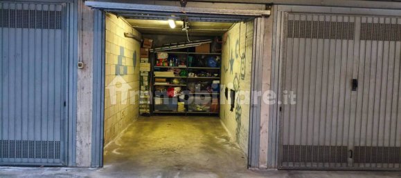 14m² Garage in Cologno Monzese, Italy No. 379387 4