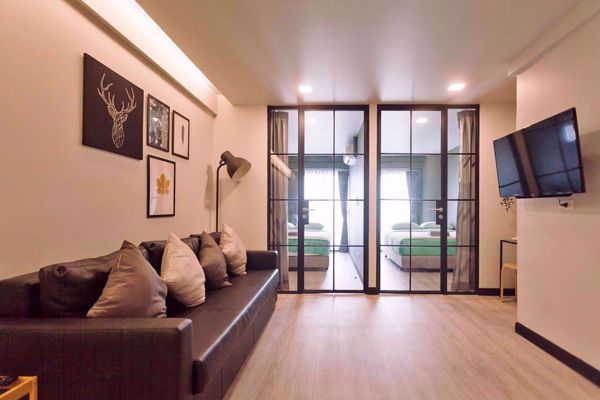 2 bedrooms Condo in Bang Rak, Thailand No. 4443