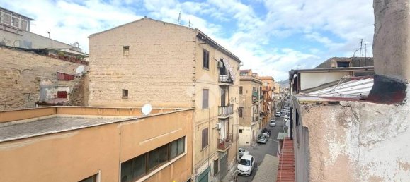 2 bedrooms Apartment in Palermo, Italy No. 77105 7