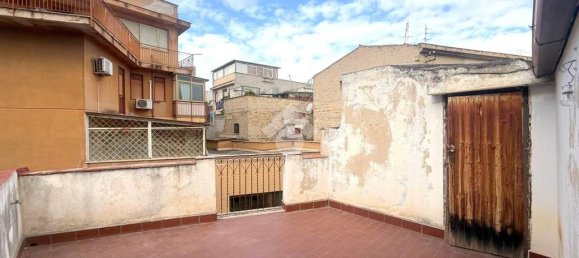 2 bedrooms Apartment in Palermo, Italy No. 77105 5