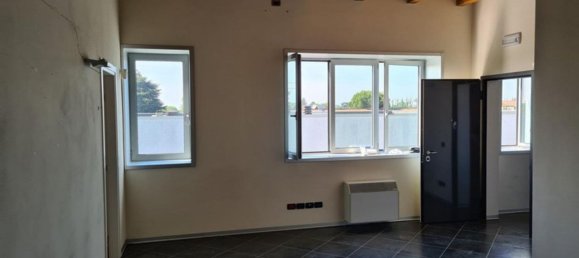 Коммерческая недвижимость 250м² в Куистелло, Италия № 378502 6