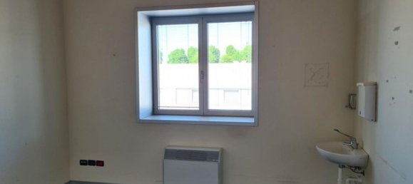 Коммерческая недвижимость 250м² в Куистелло, Италия № 378502 28