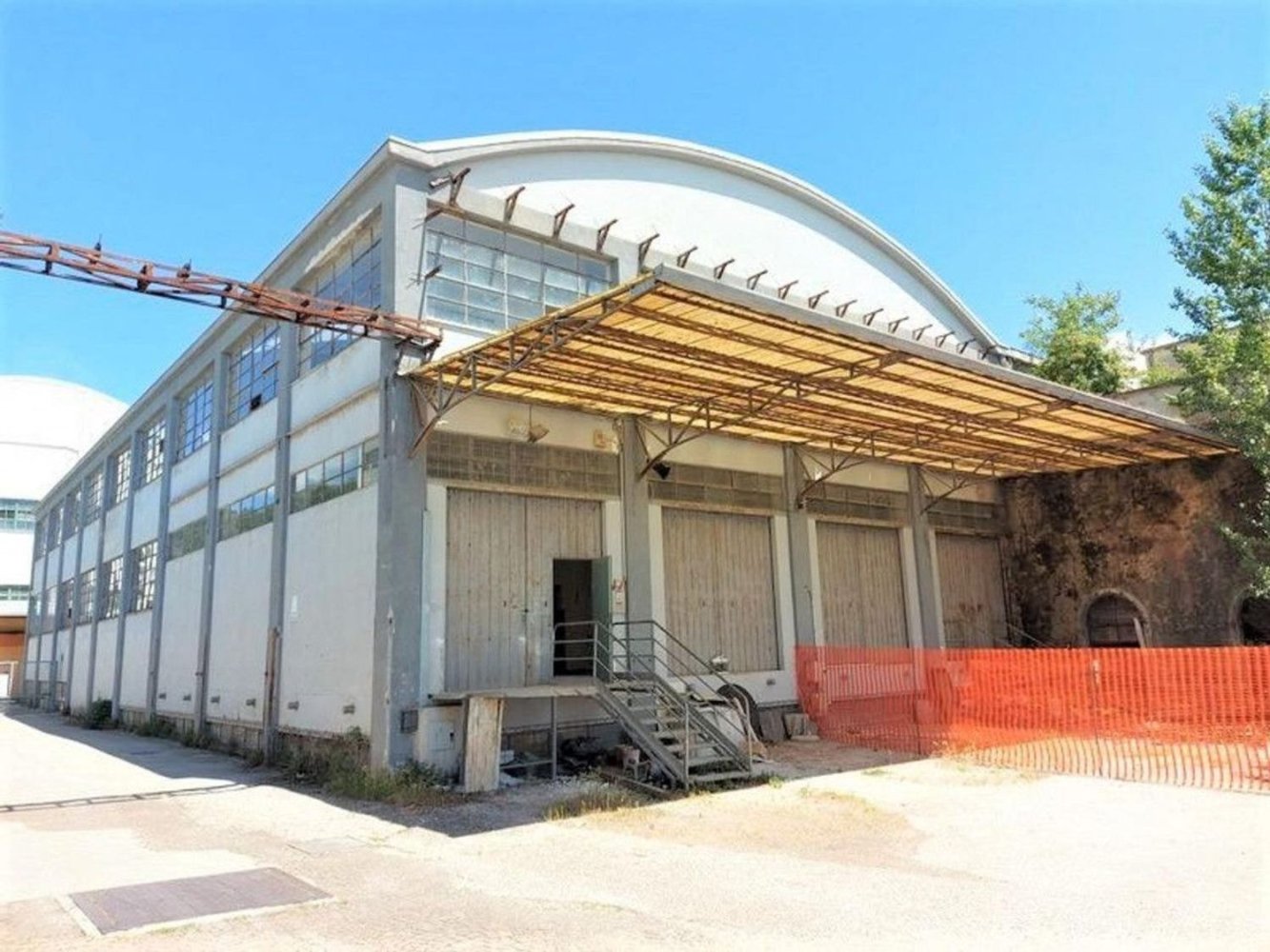 1240m² Warehouse in Gorizia, Italy No. 372640