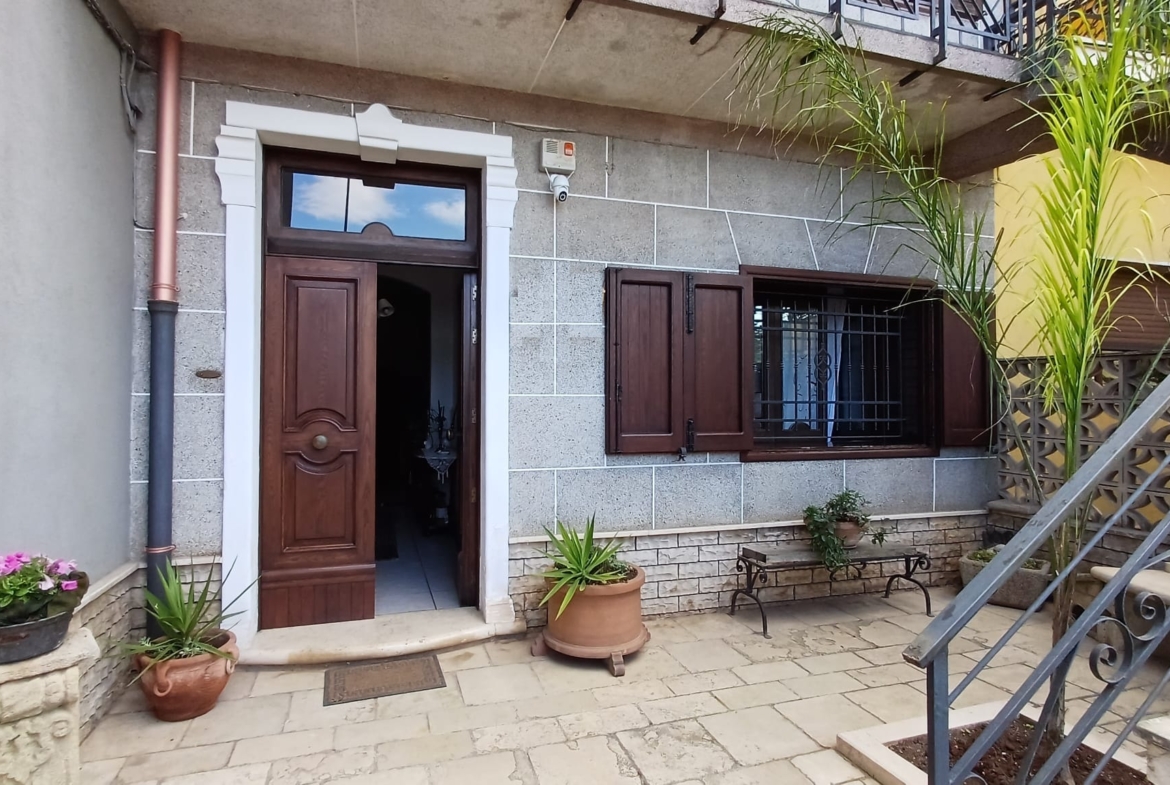 3-salle Appartement à Francavilla Fontana, Italy No. 303145