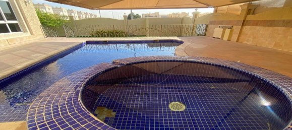 Villa de 4 dormitorios en Abu Dhabi, UAE No. 29225 5