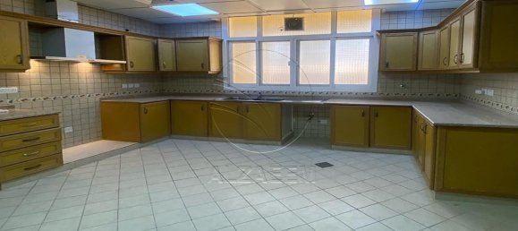 Villa de 4 dormitorios en Abu Dhabi, UAE No. 29225 10