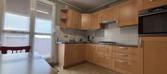 3 chambres Maison de ville à Bouzonville, France No. 160144 4