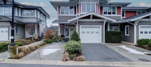 3 bedrooms House in British Columbia, Canada No. 1340 2