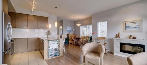 3 bedrooms House in British Columbia, Canada No. 1340 11