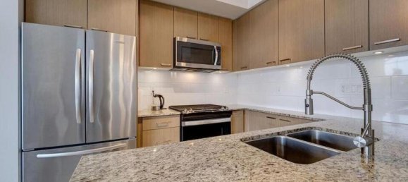 3 bedrooms House in British Columbia, Canada No. 1340 8