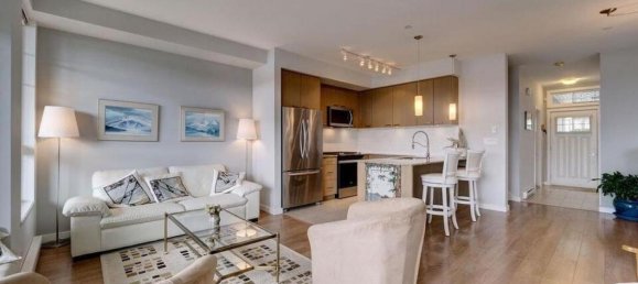 3 bedrooms House in British Columbia, Canada No. 1340 6