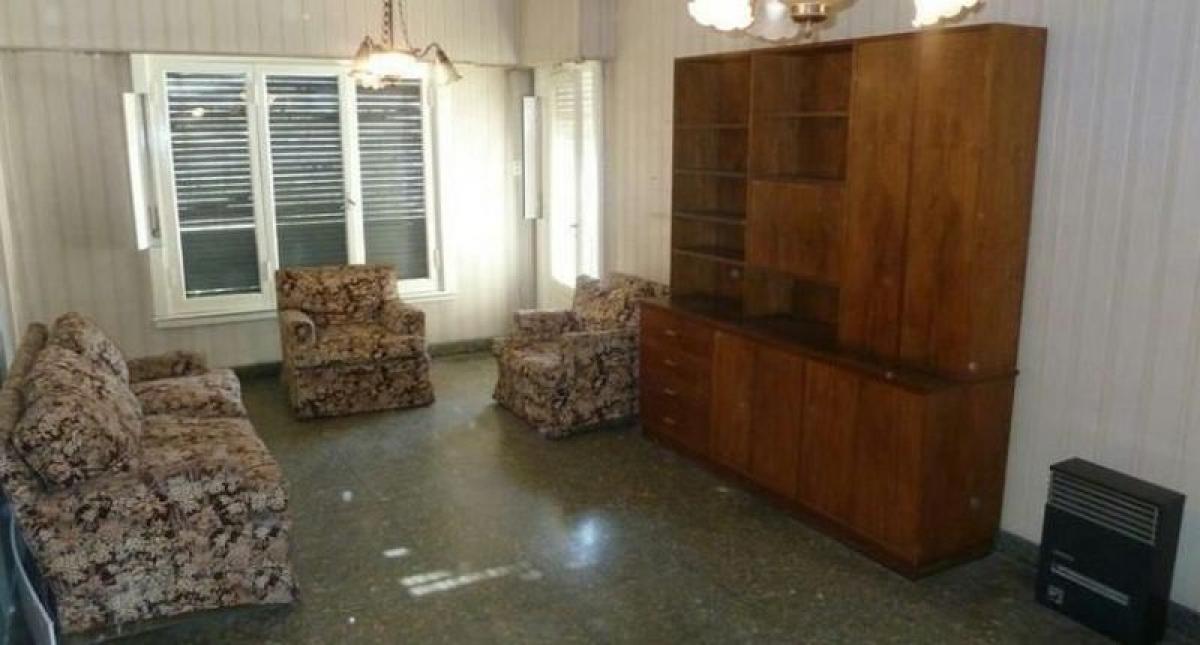 3 bedrooms House in General San Martin, Argentina No. 77494