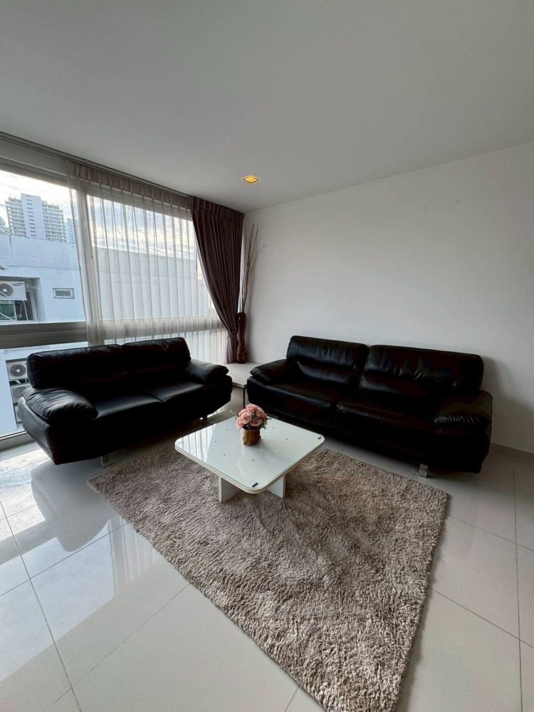 4 rooms Apartment for sale in Pattaya, Chonburi, Eastern Thailand, Thailand № 77732