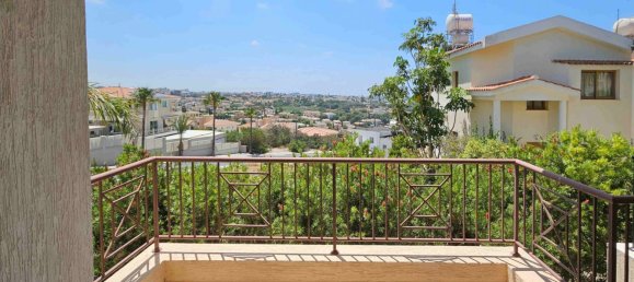Apartamento de 3 dormitorios en Chloraka, Cyprus No. 1399 2