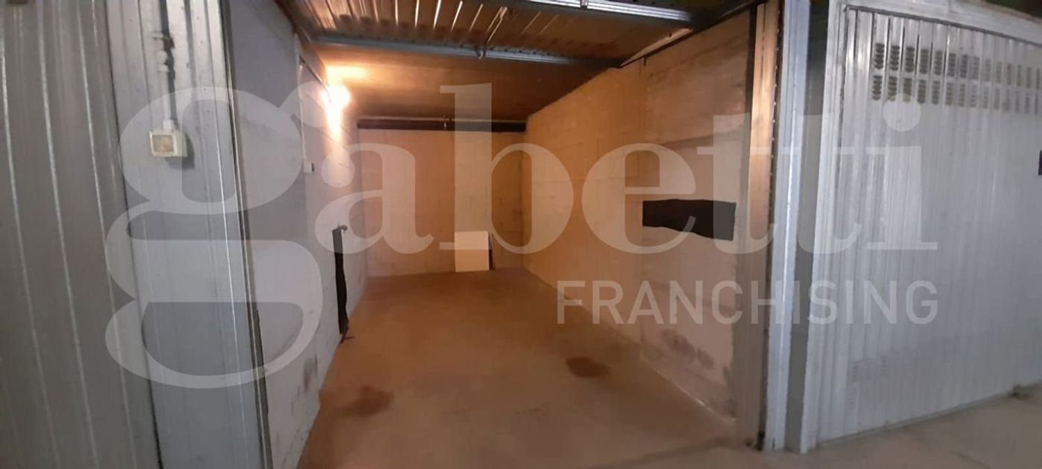Garage in Grugliasco, Italy 15m², Nr. 316000