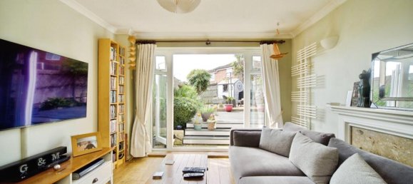 3 bedrooms House in London, United Kingdom No. 11641 2