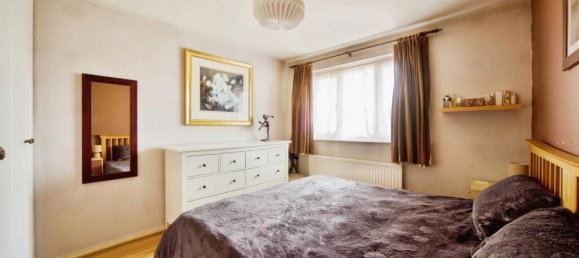 3 bedrooms House in London, United Kingdom No. 11641 9