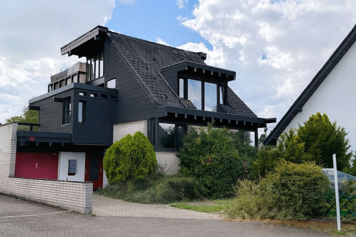 7 bedrooms Building in Cologne, Germany No. 370651